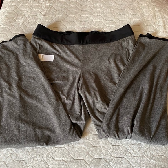 ATHLETA CHELSEA CARGO LINED PANT BLACK. SIZE 16 - Picture 14 of 16